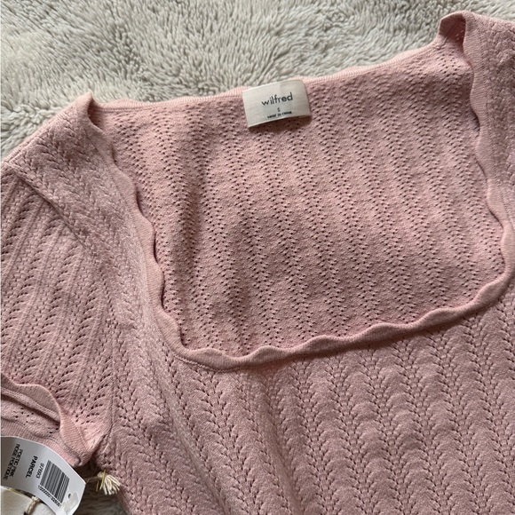 Aritzia pink knit eyelet top - Picture 2 of 2